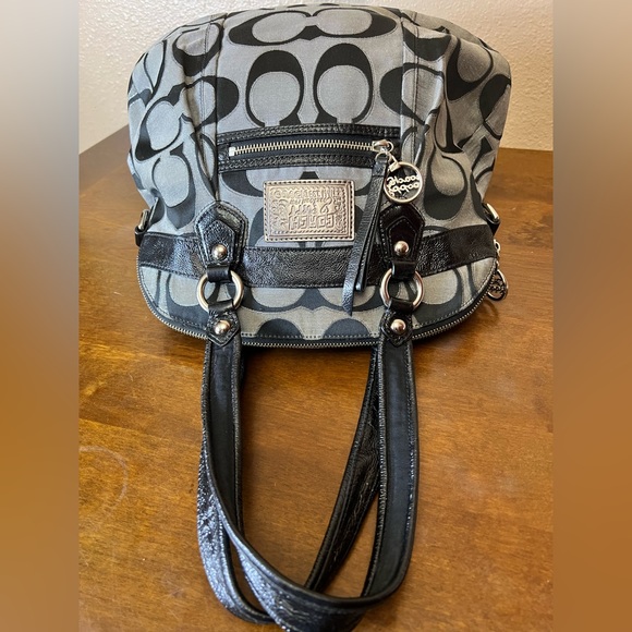 COACH💥Vintage~Rare~SOLD OUT💥Signature Black/Gray Poppy Tote - Picture 2 of 13